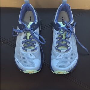 Women’s Altra Olympus athletic shoes